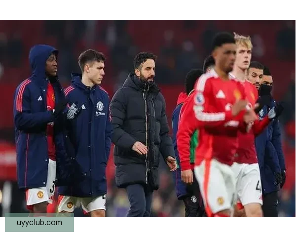 曼联冬窗第二人离队通过体检本周官宣阿贾克斯求租阿莫林旧部